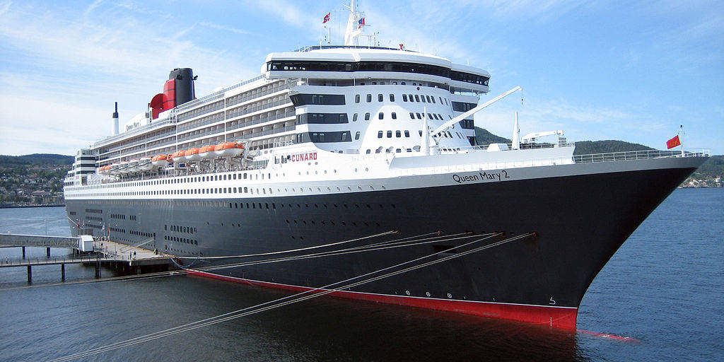 KMK Compensators refitted fabric expansion joints on the Queen Mary 2 Fabric expansion joints for QM2